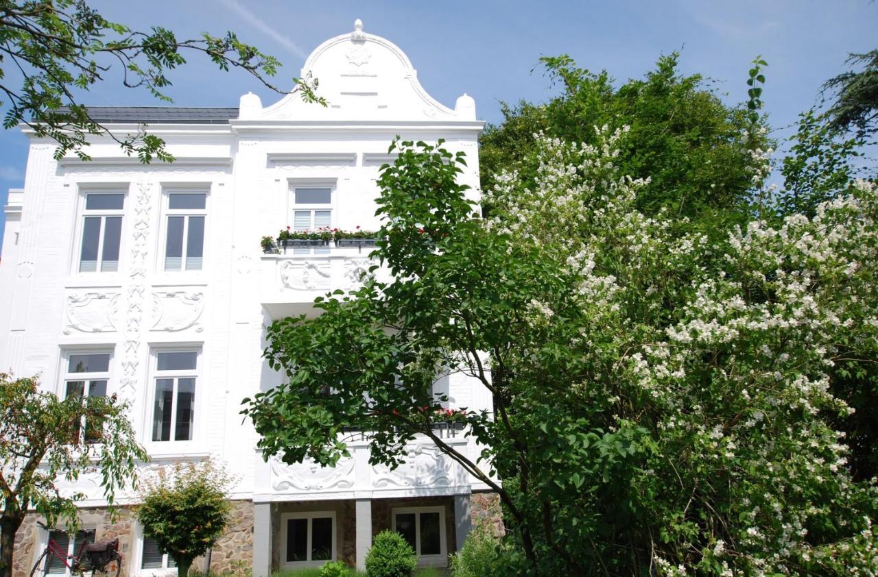 Haus Kapitaens Villa, Backkajuete Куксхафен Экстерьер фото